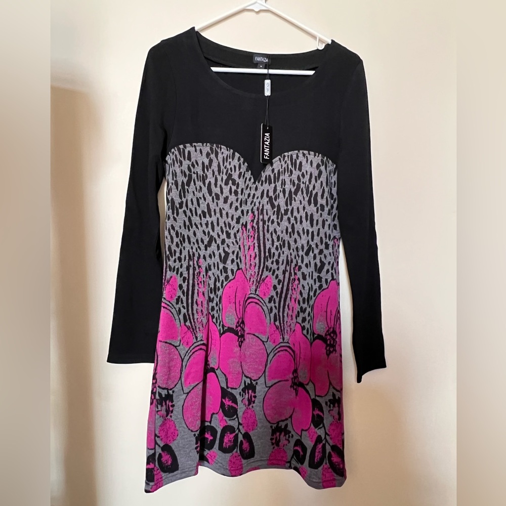 Fantazia Sweater Dress Women Size M (fits more like a small) brand new with tags